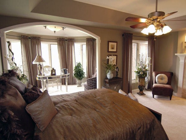 Bedroom Trends brown nuances silk bedding luxury