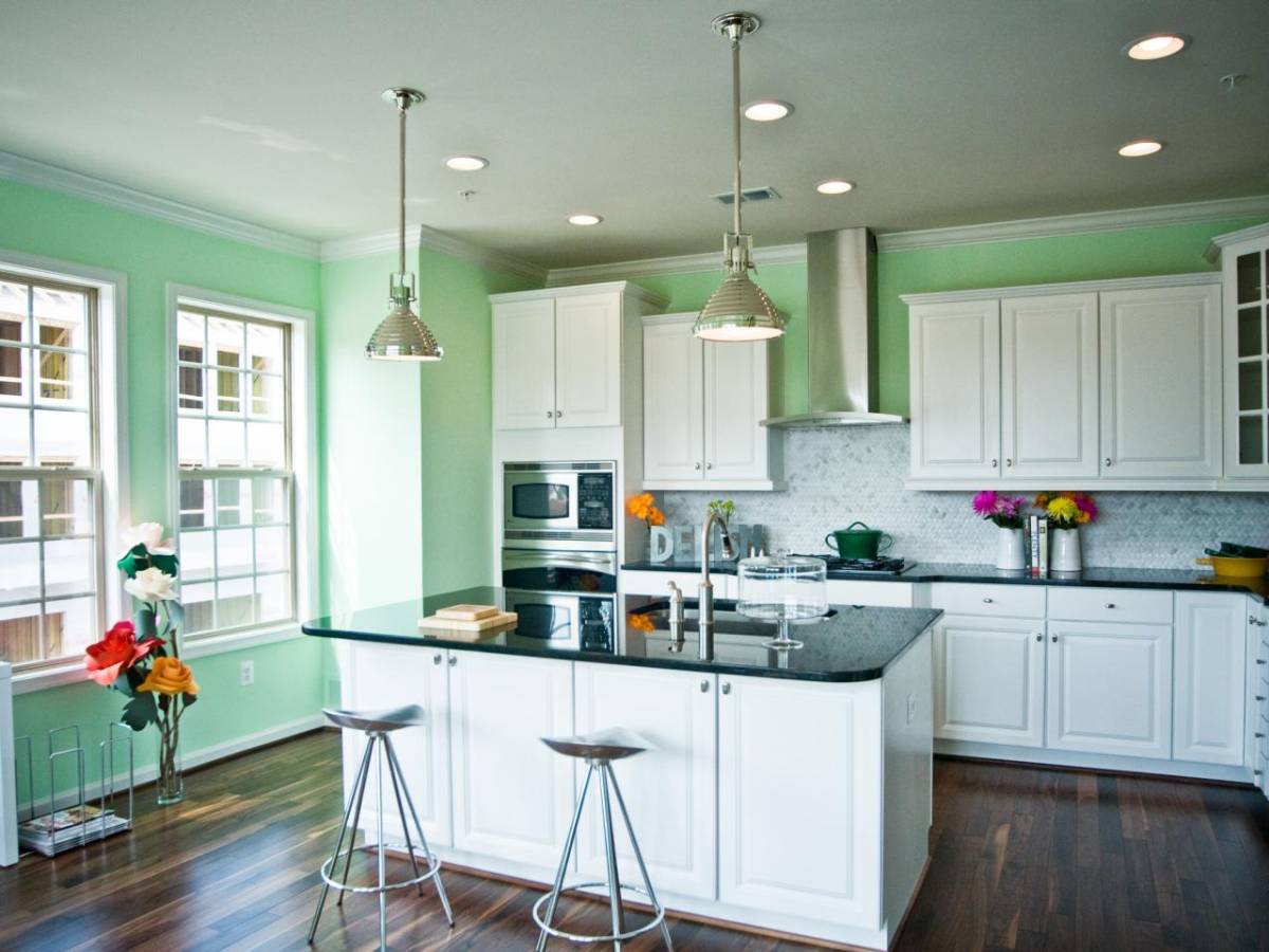 green painted kitchen cabinet ideas