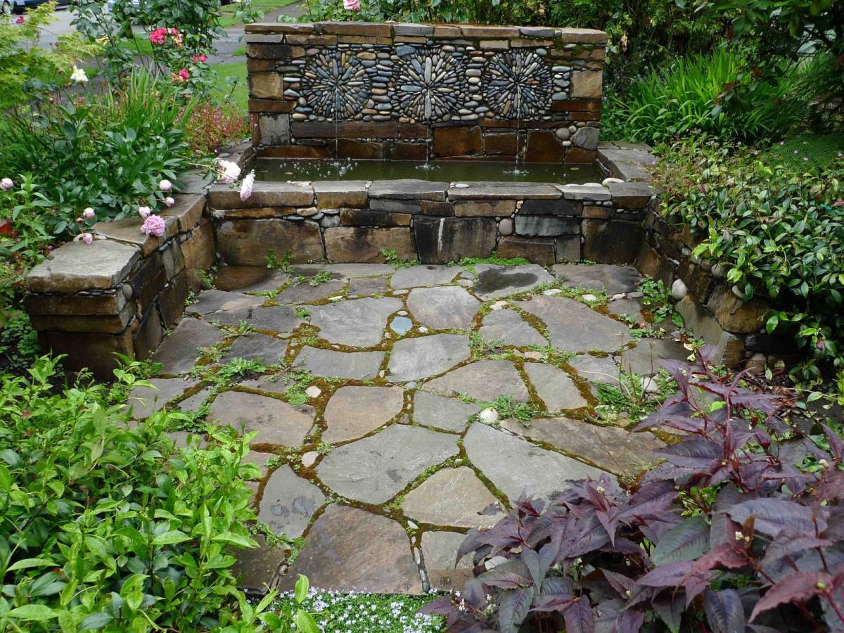 22 - backyard landscaping ideas with rocks