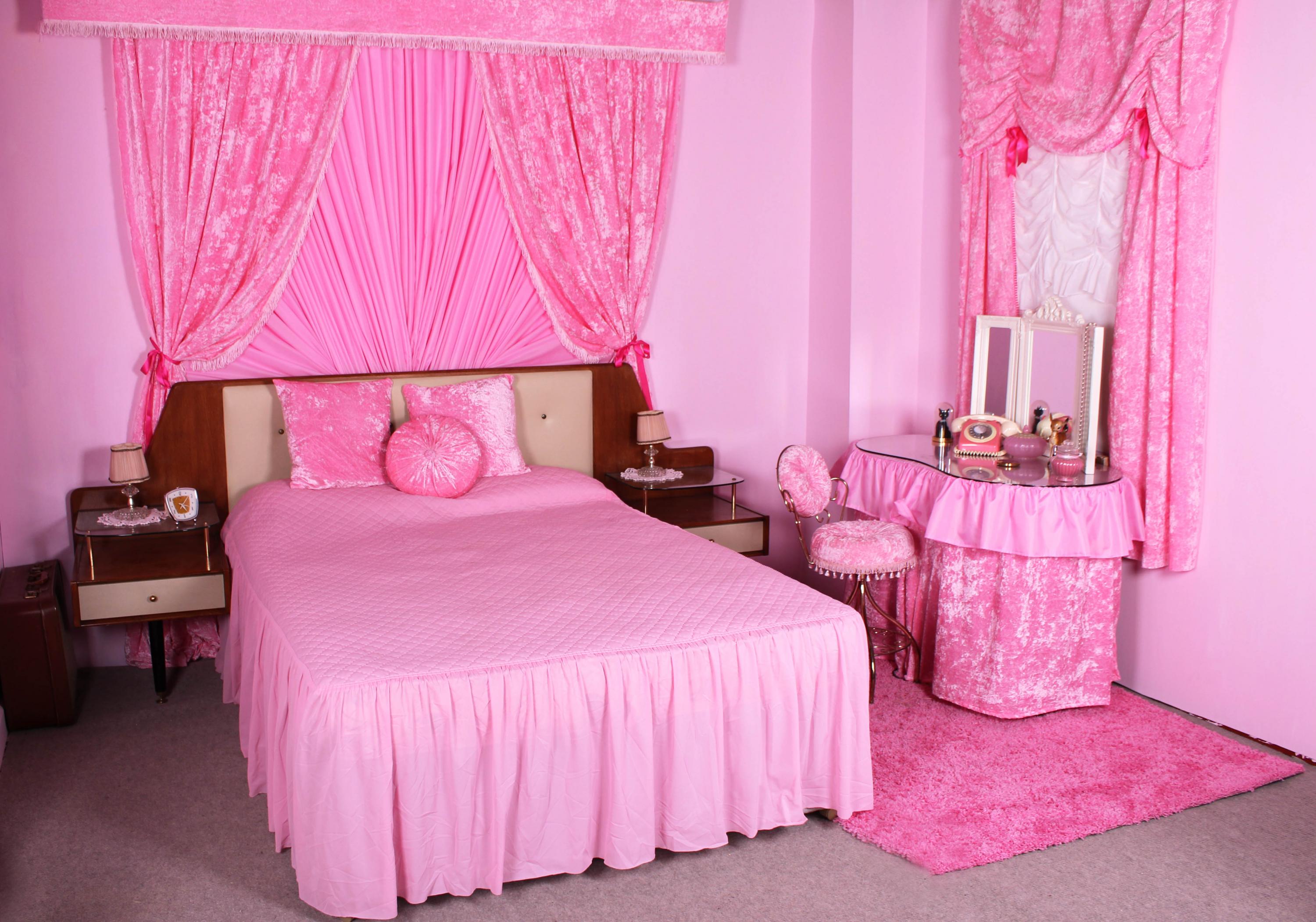 Offset your typical pink with a strong and bold colour like navy blue. Girls Pink Bedroom Designs - 40 Best Dream Bedroom Design Ideas In All Colors And Sizes ...