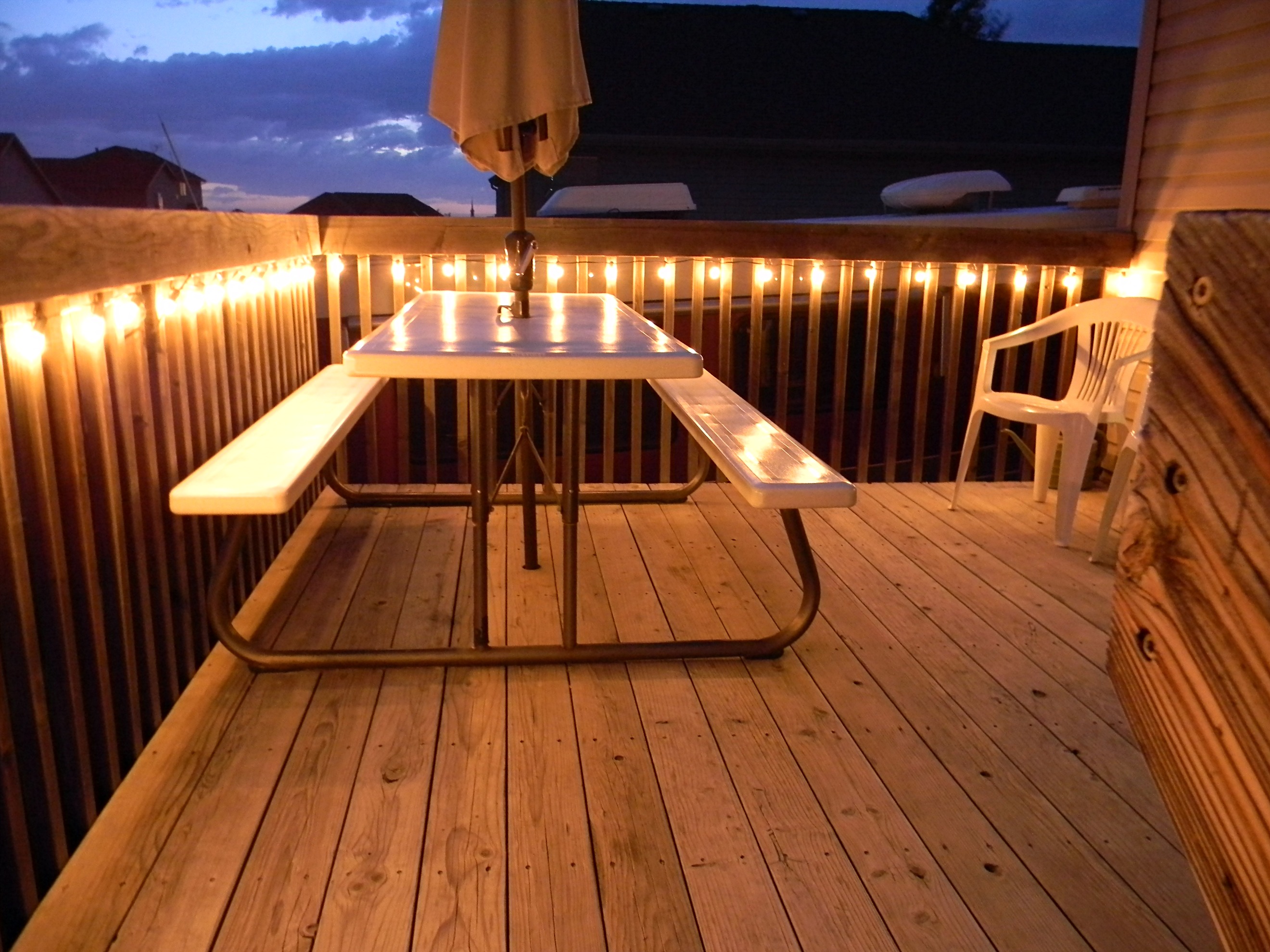 How To Hang Christmas Lights On A Deck Railing At Patricia Davis Blog