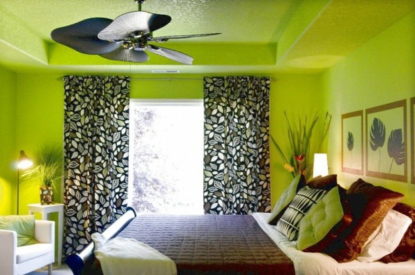 green wall design for bedroom with curtains