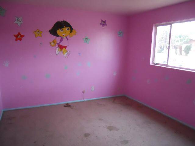 7 - Dora The Explorer Bedroom Theme