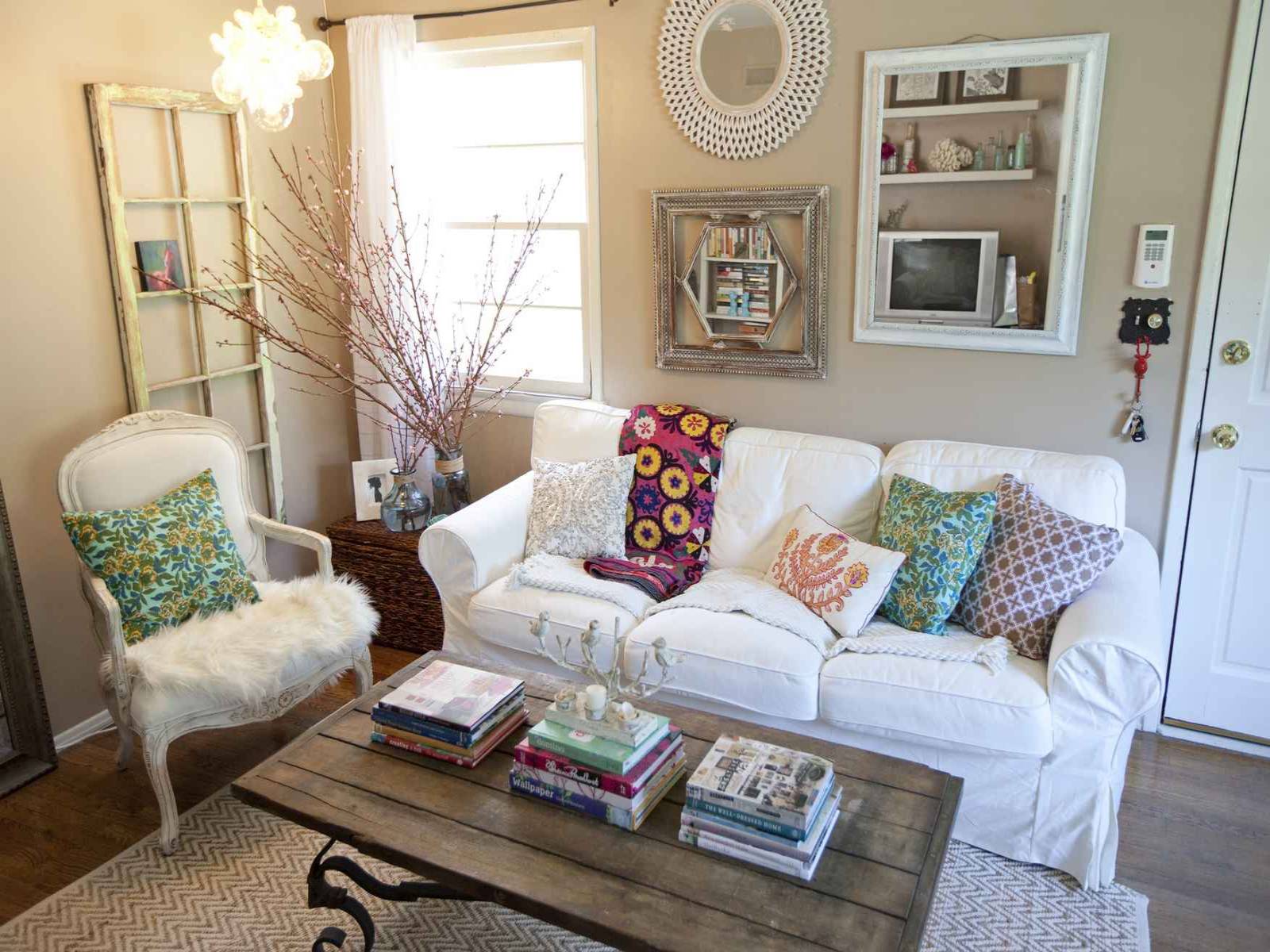 Accessorize A Living Room On Budget, How To Accessorize A Small Living Room