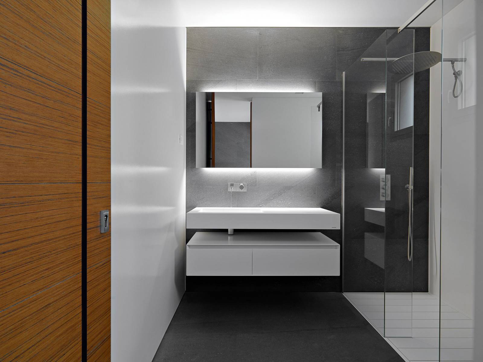 5 Tips For Minimalist Bathroom Interior Design For Small Space