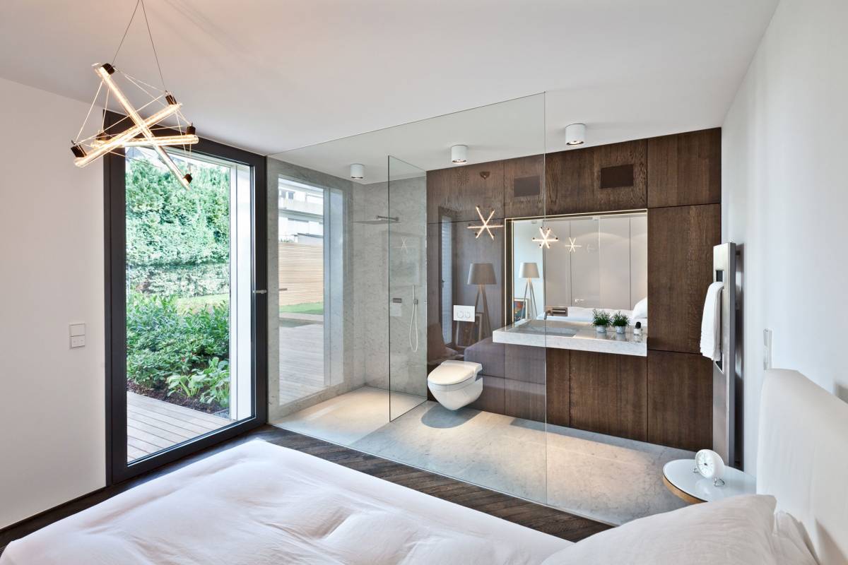 Natural lighting for bathroom for apartments