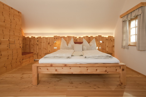 Bedrooms design in pine wood (2)