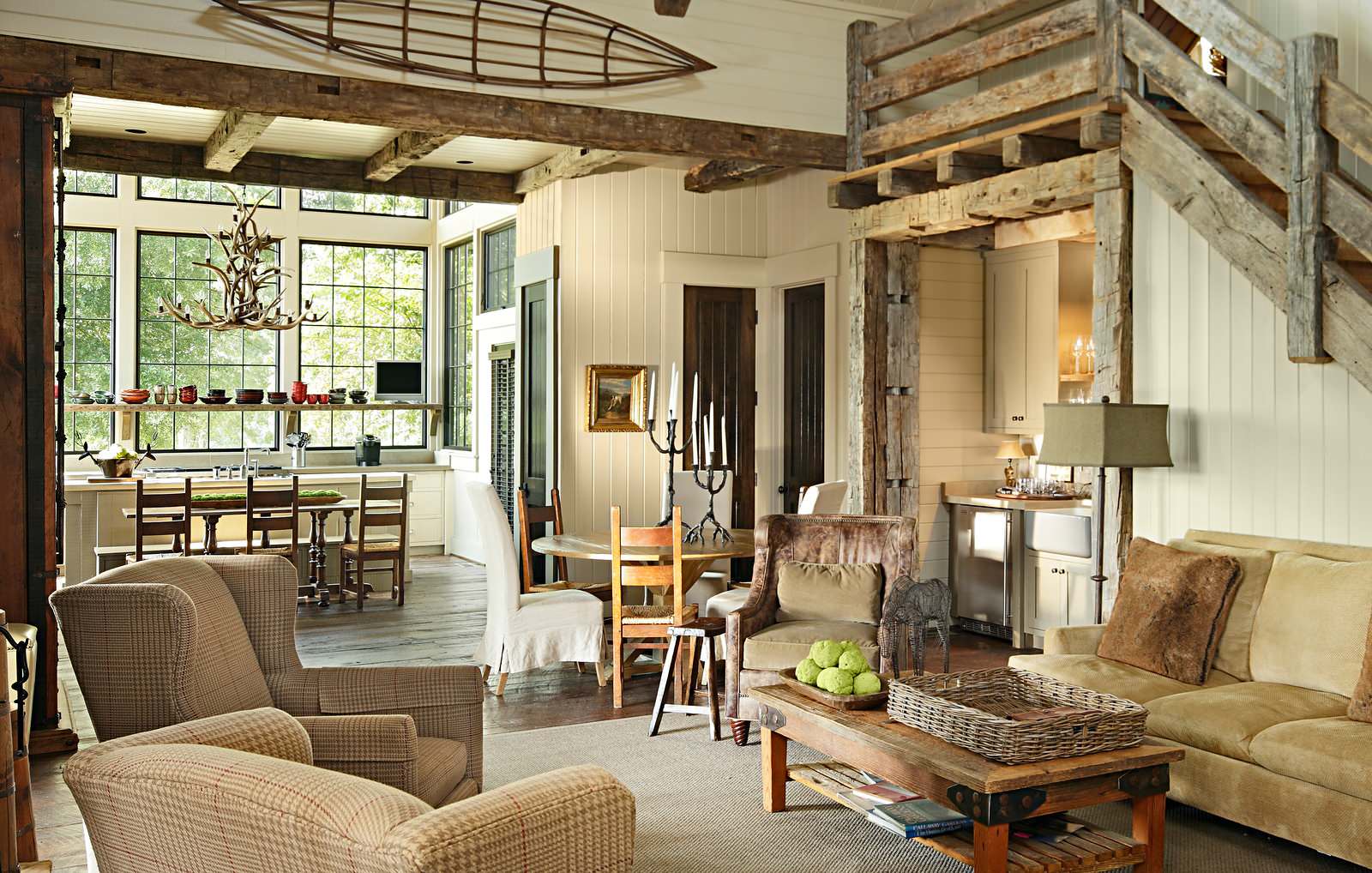 8 Tips How to Decorate with Reclaimed Wood