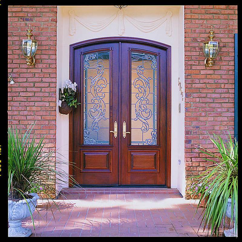 7 - double front doors with sidelights
