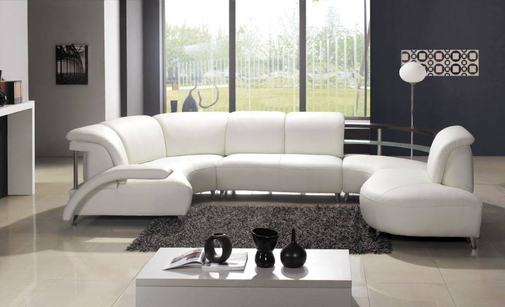 Modern C-shaped sofa set