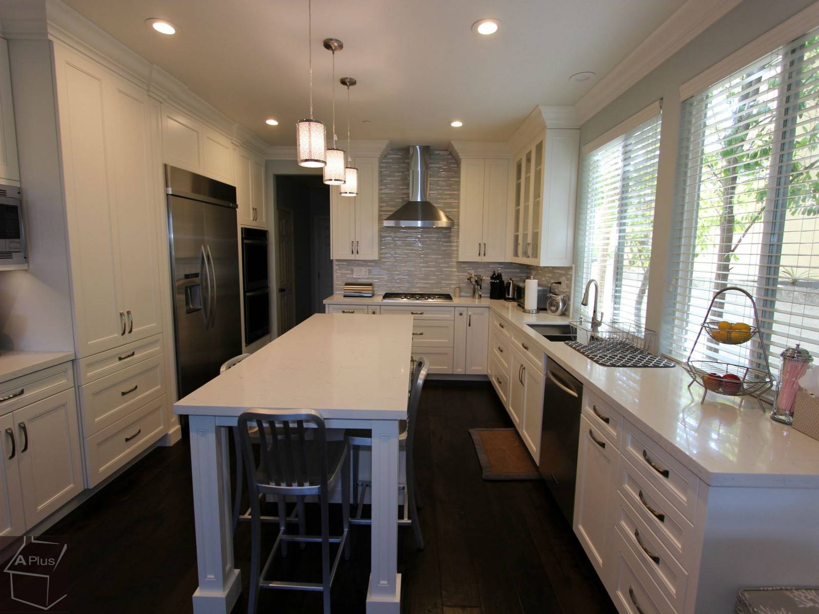 San Clemente White Transitional U-Shaped Kitchen