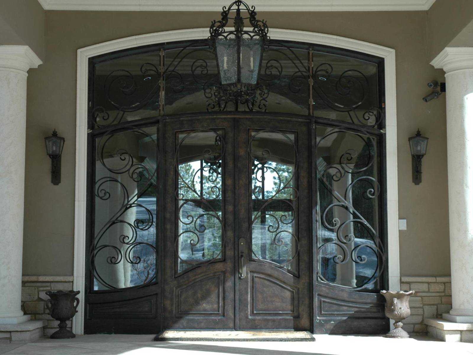 27 Inspirational External Front Doors – Massive Elegance That Protects Your Home