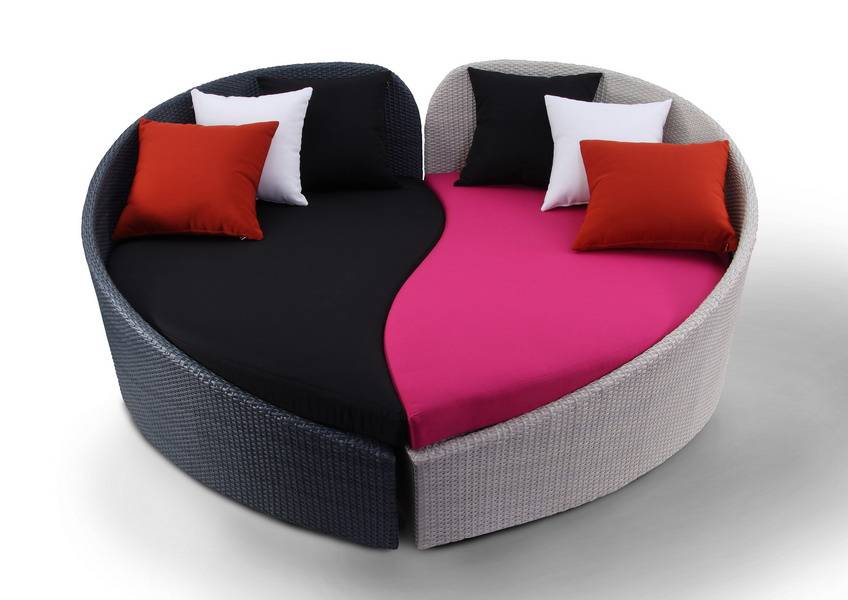 Unique Sofa Design With Heart Shaped Layout