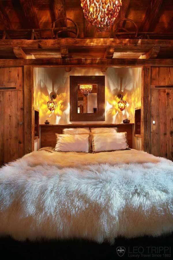 Rustic bedroom decorating idea