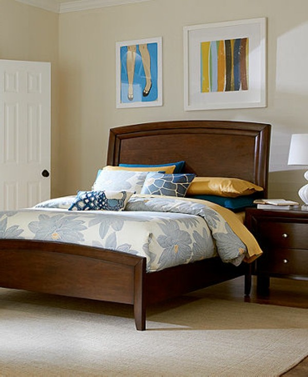 bed with head board