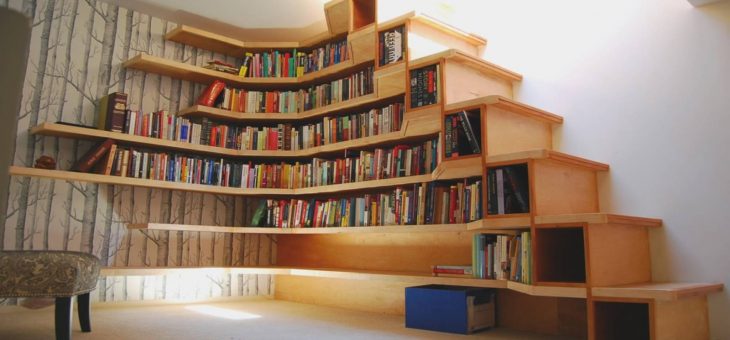 21 Amazing bookshelves in the staircase as a great idea of space-saving techniques