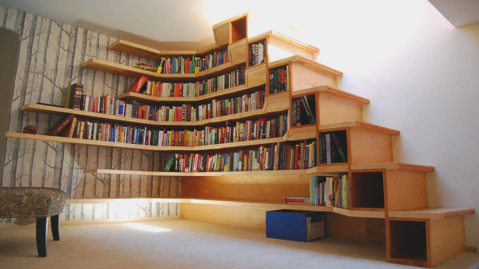 21 Amazing bookshelves in the staircase as a great idea of space-saving techniques
