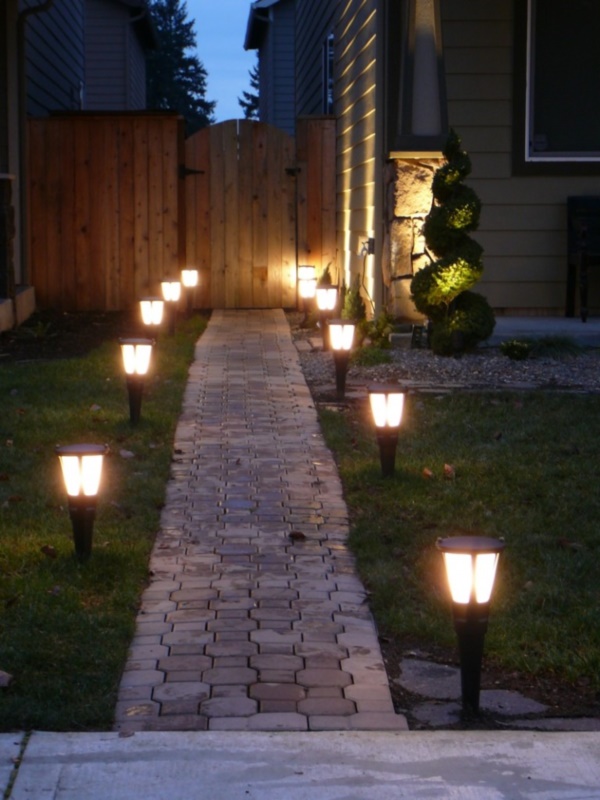 50 Lovely House and Outdoor Lighting Ideas0051