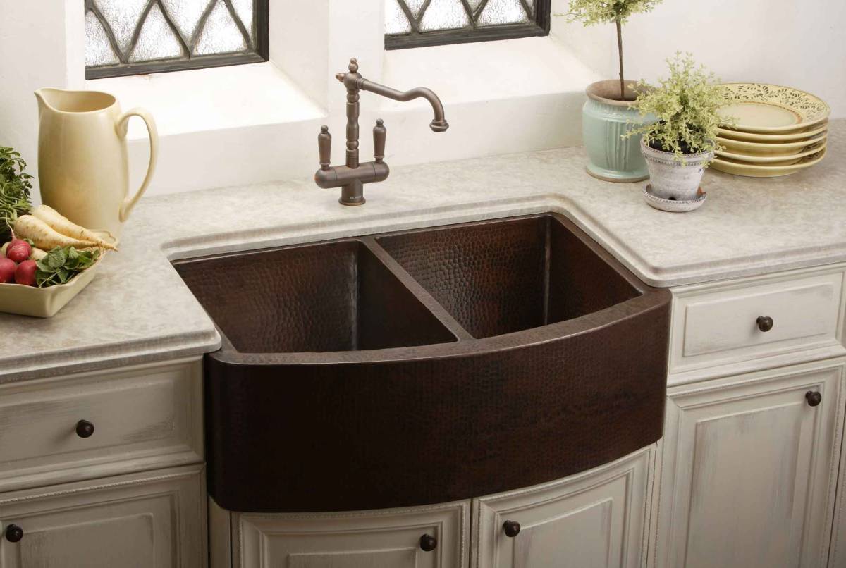 Amazing sink for farmhouse style kitchen