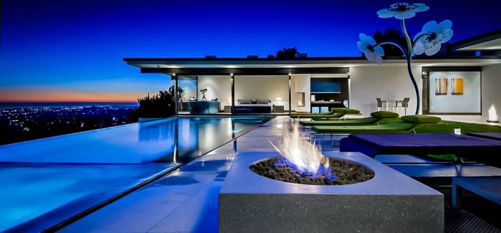 Luxury Mansion In Los Angeles