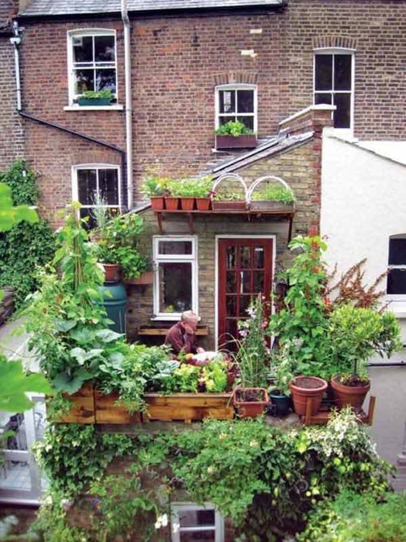 small-balcony-garden-ideas-6