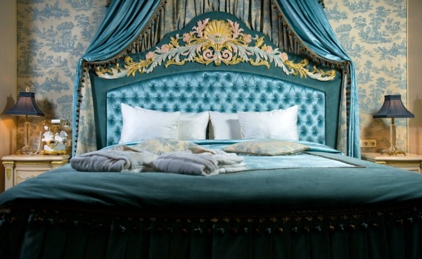baroque bedroom furnishings