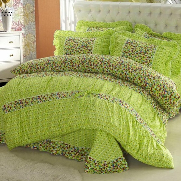 garish green bedding and pillow