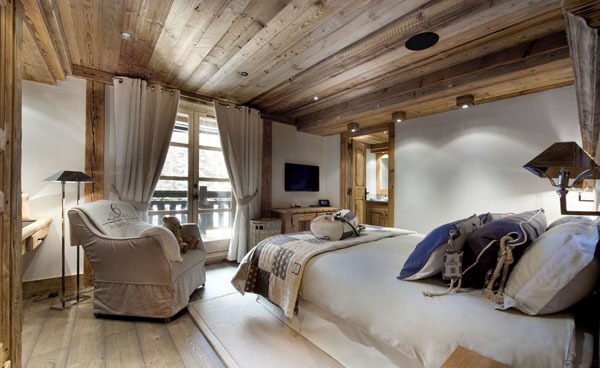 Light sleeping room sofa comfortable beige white wooden ceiling terrace