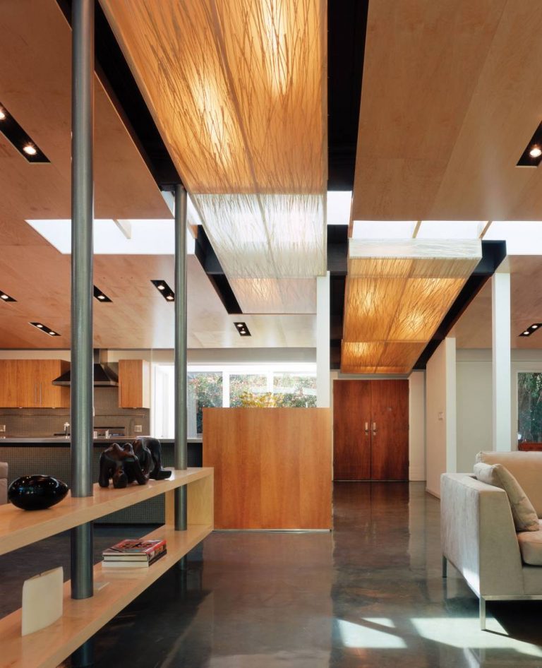 Luxury House With Great Interior And Exterior design: Benedict Canyon ...