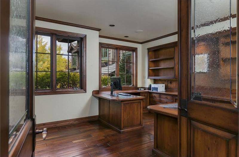 Private home office