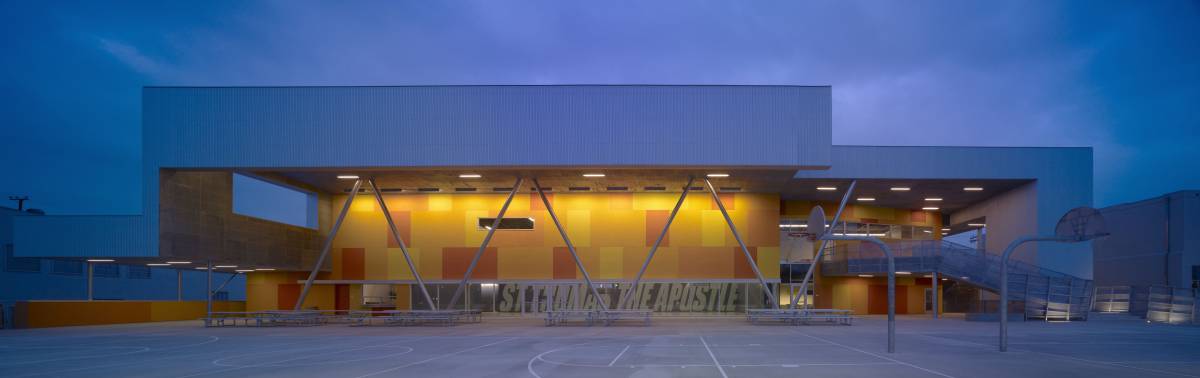 Unique Urban School In Los Angeles - St Thomas The Apostle School