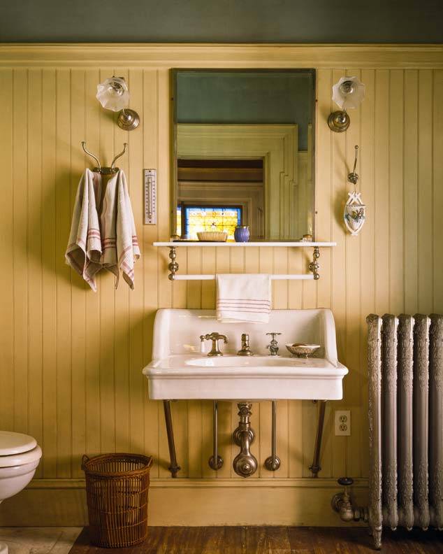 old-fashioned-bathroom-bead-board-1