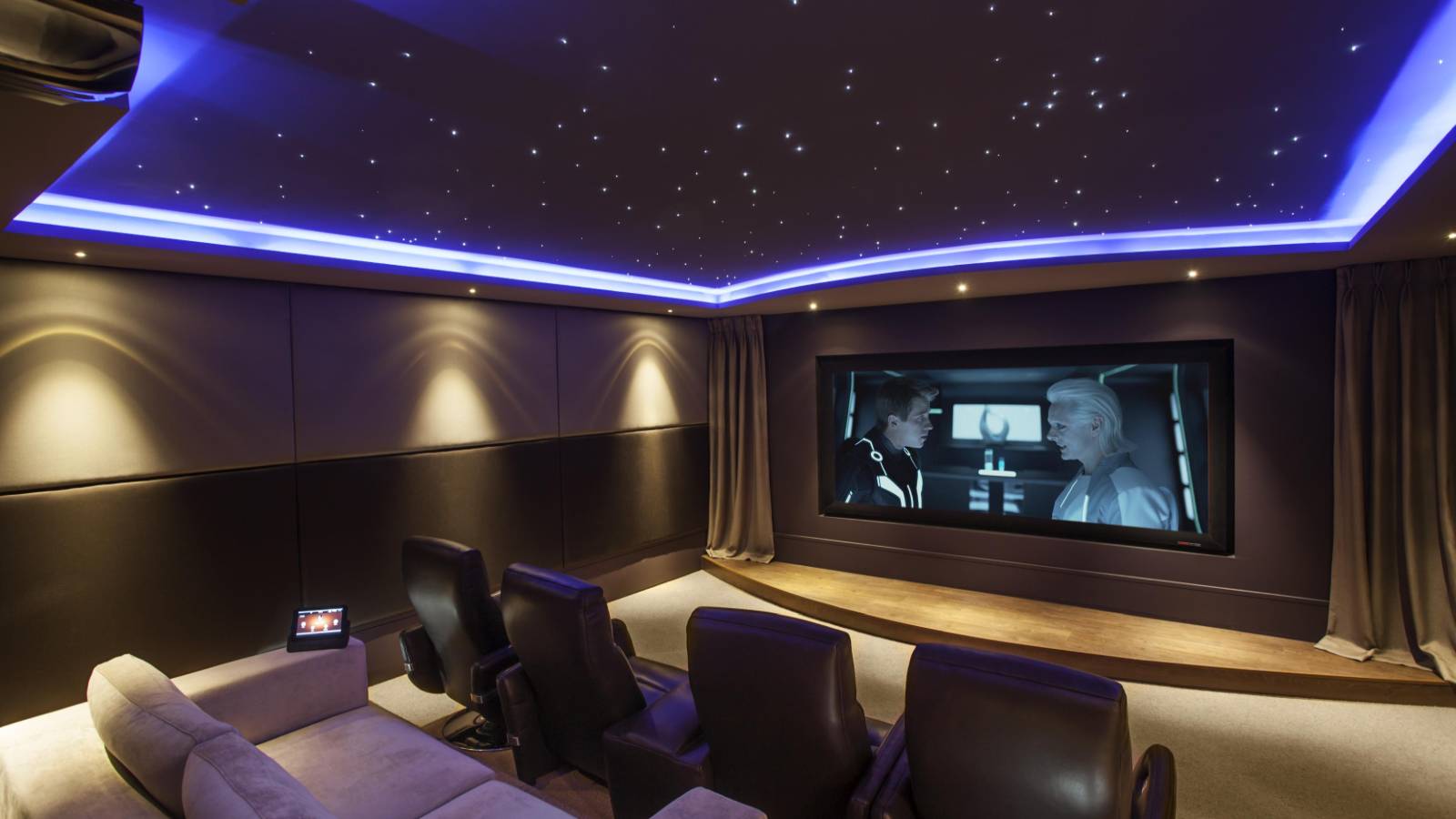 7 Amazing Designs For Home Cinemas