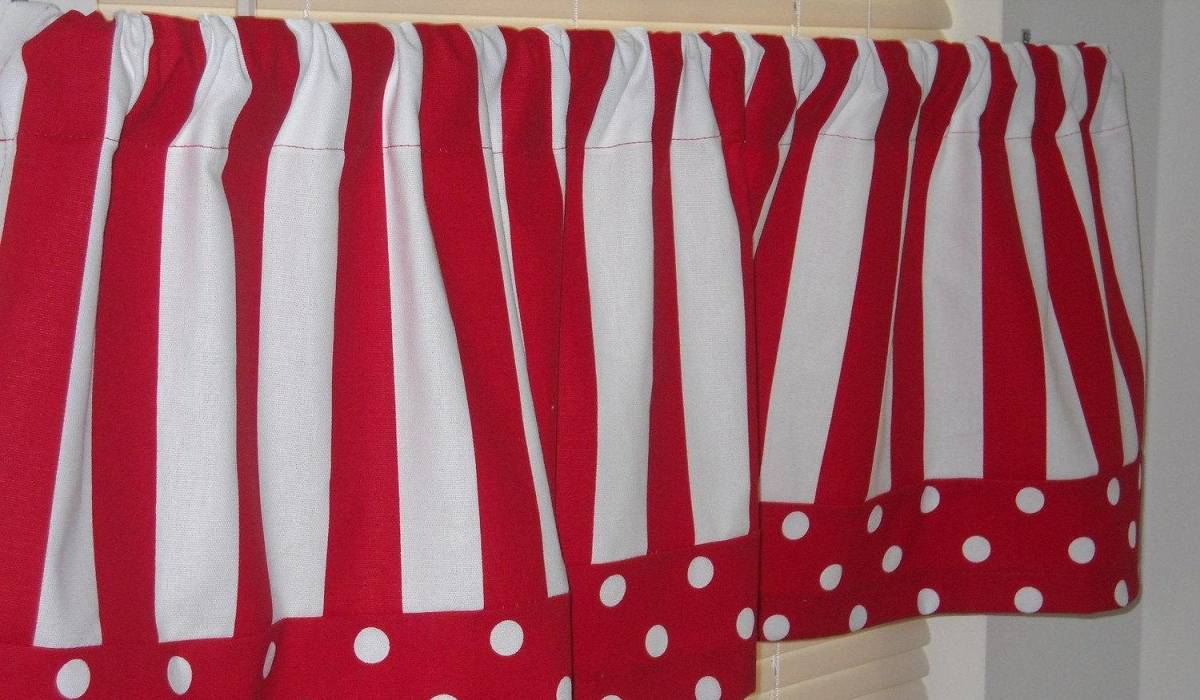 7 Inspirational Themes For Red Kitchen Curtains