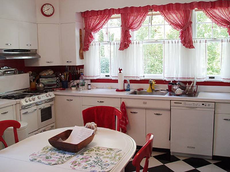 red kitchen curtain design