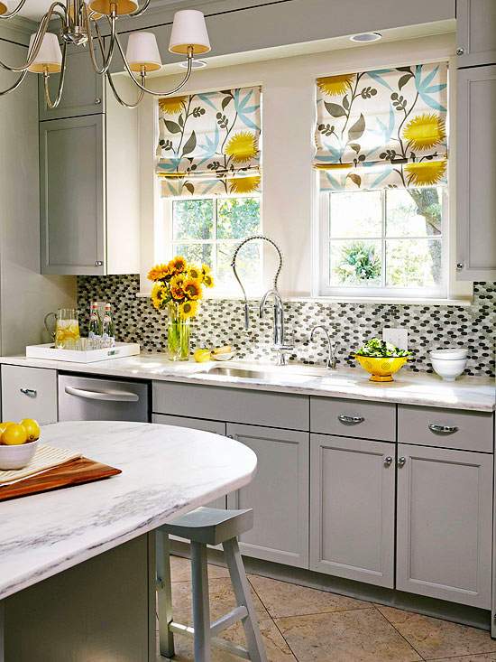 06 - colorful kitchen curtains ideas