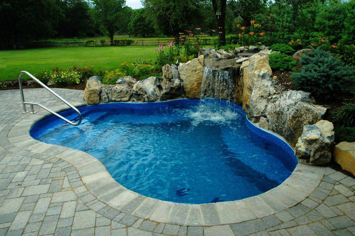 cool-shaped-swimming-pool-16