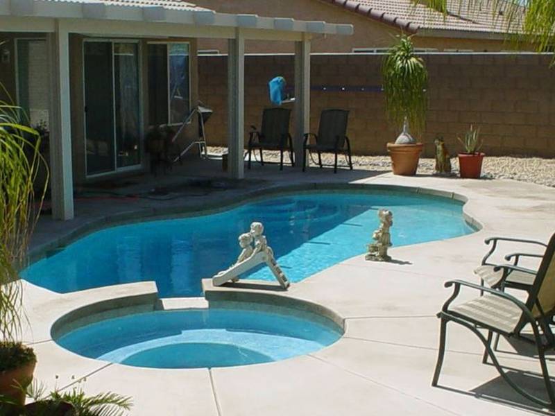 cool-shaped-swimming-pool-4