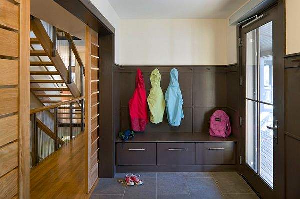 modern mudroom idea