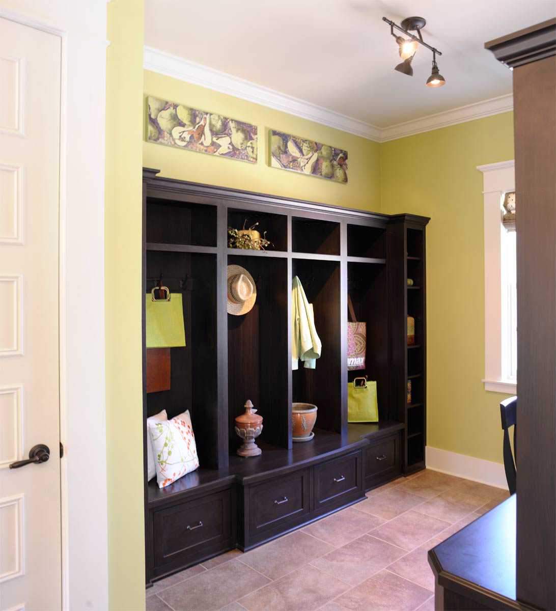 mud room color ideas 2