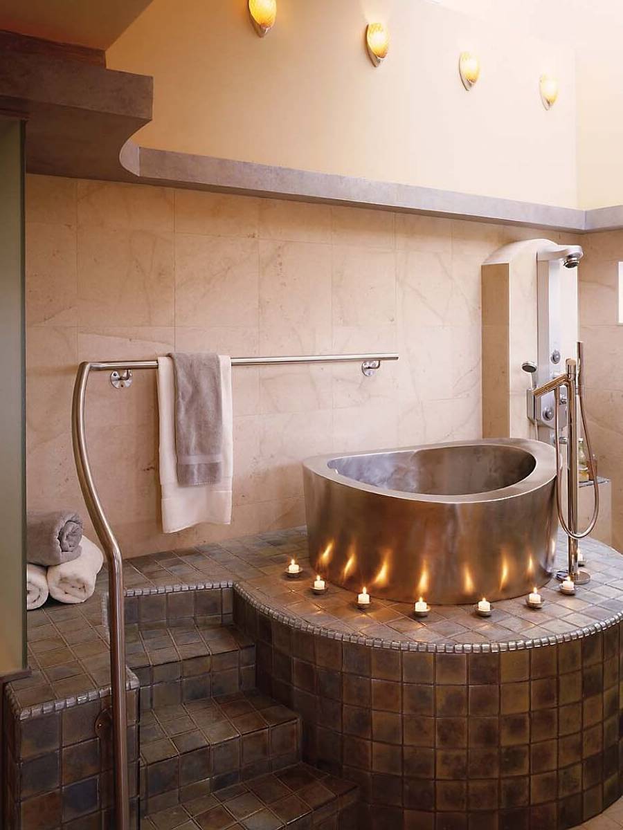 japanese soaking tubs for small bathrooms