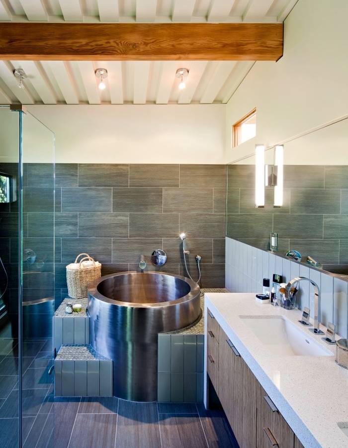 japanese soaking tubs for small bathrooms