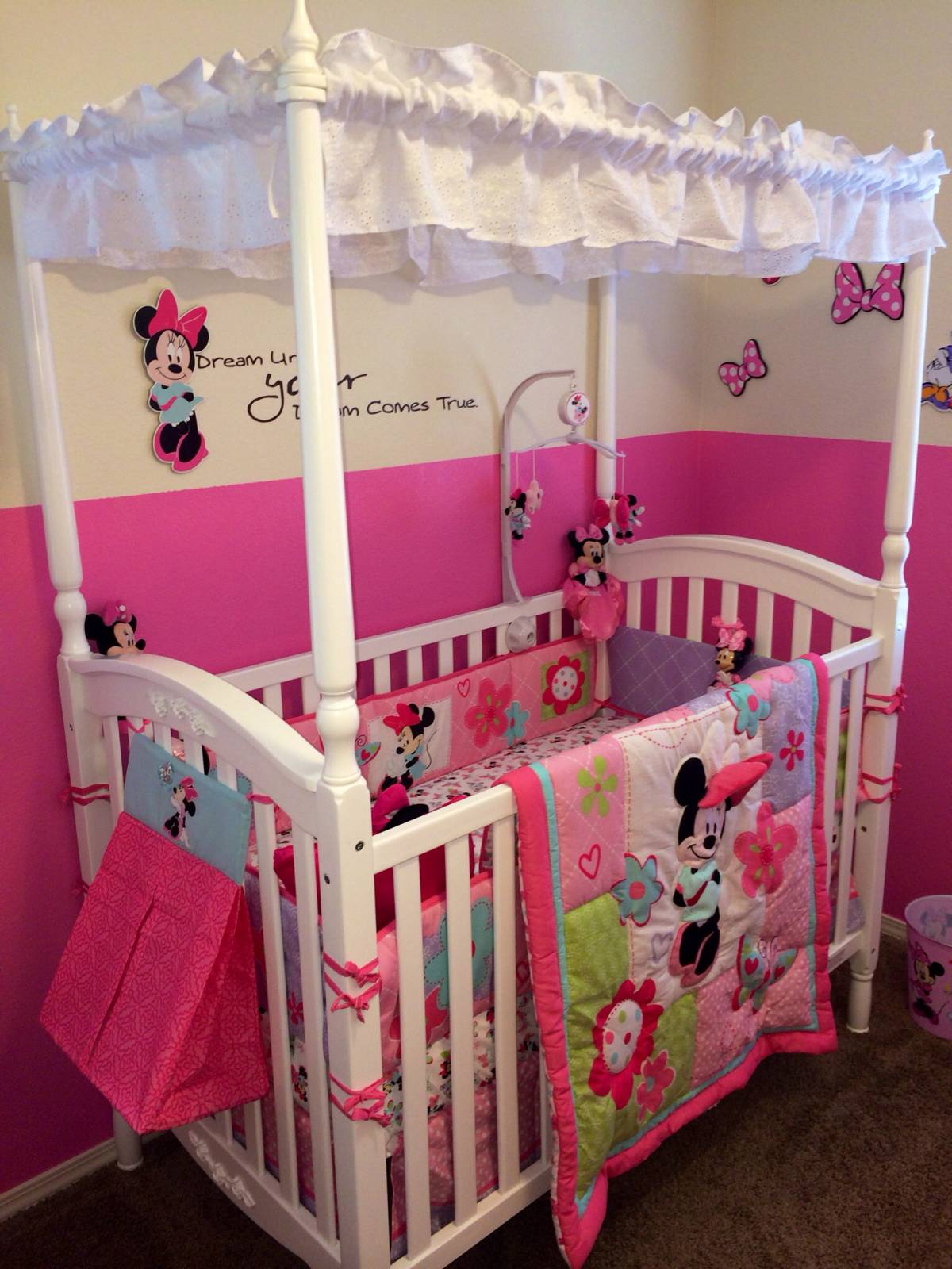 minnie mouse crib bedding set-1