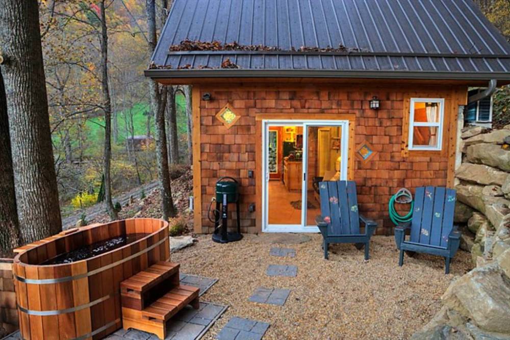 outdoor japanese soaking tub