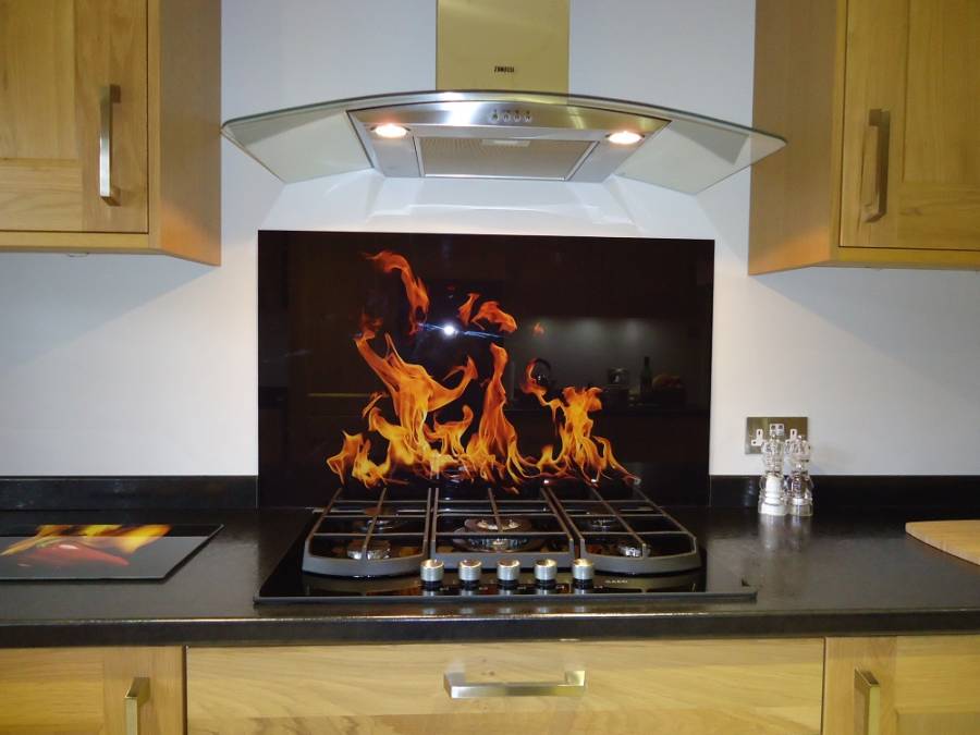 patterned splashbacks for cookers