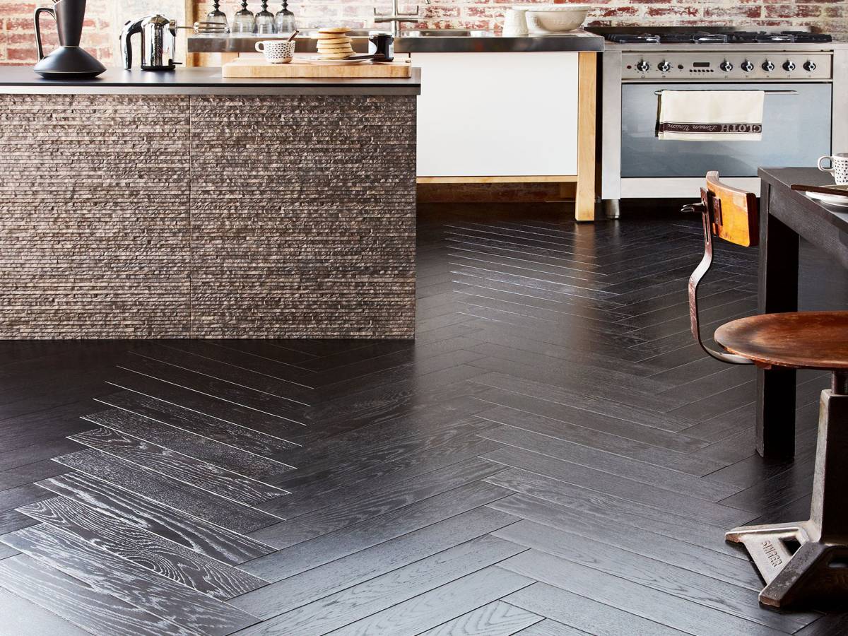 14 Amazing Interior Ideas Of Laminate Flooring With A Herringbone ...