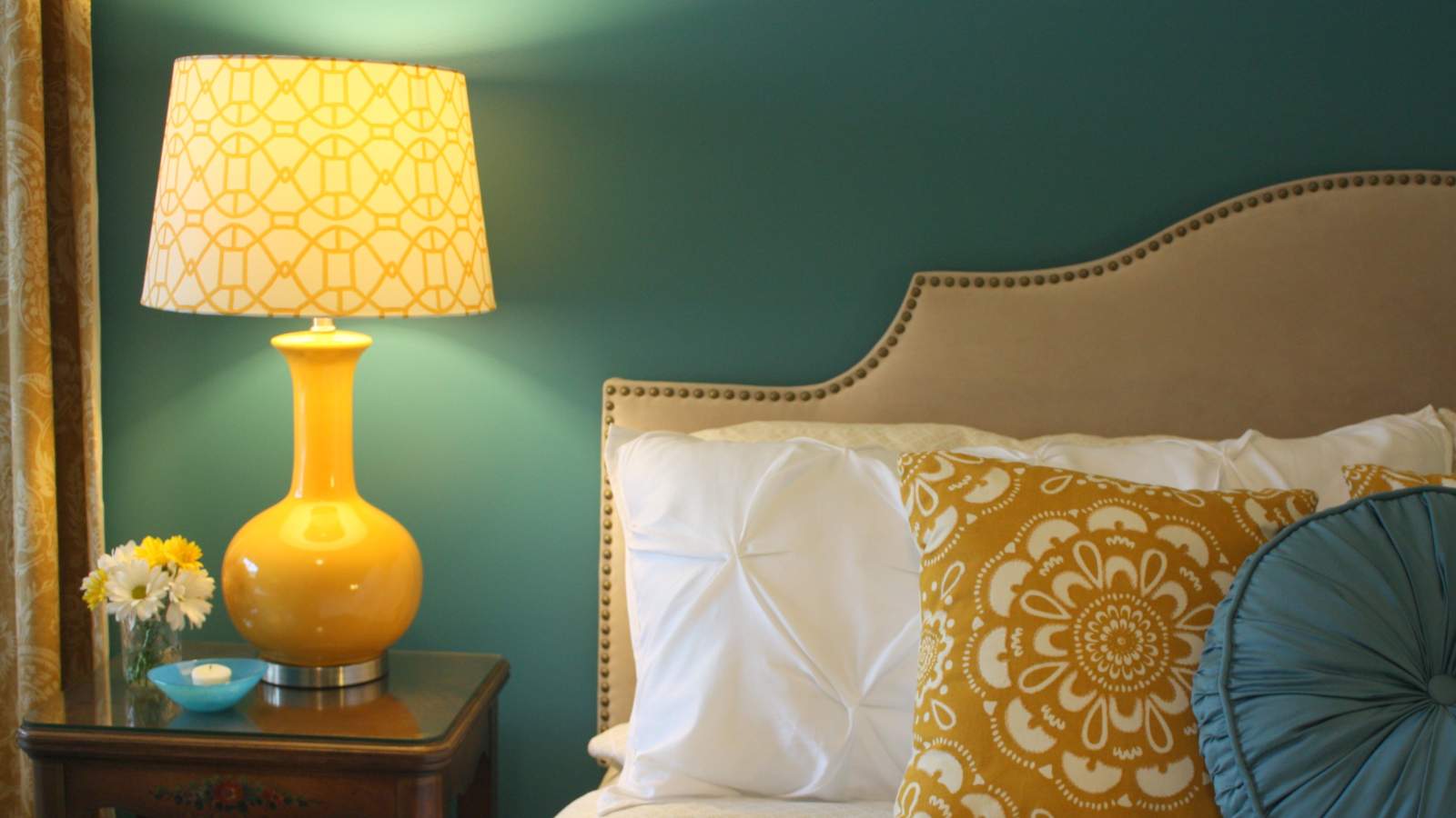 12 Amazing Bedroom Lampshade Samples That Make Your Home Warm