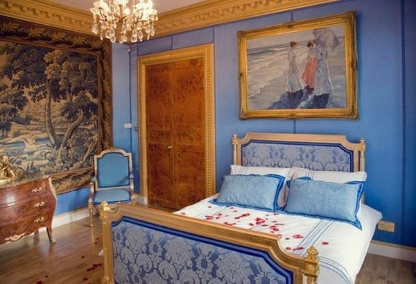 blue wall ornaments natural motive English design bedrooms