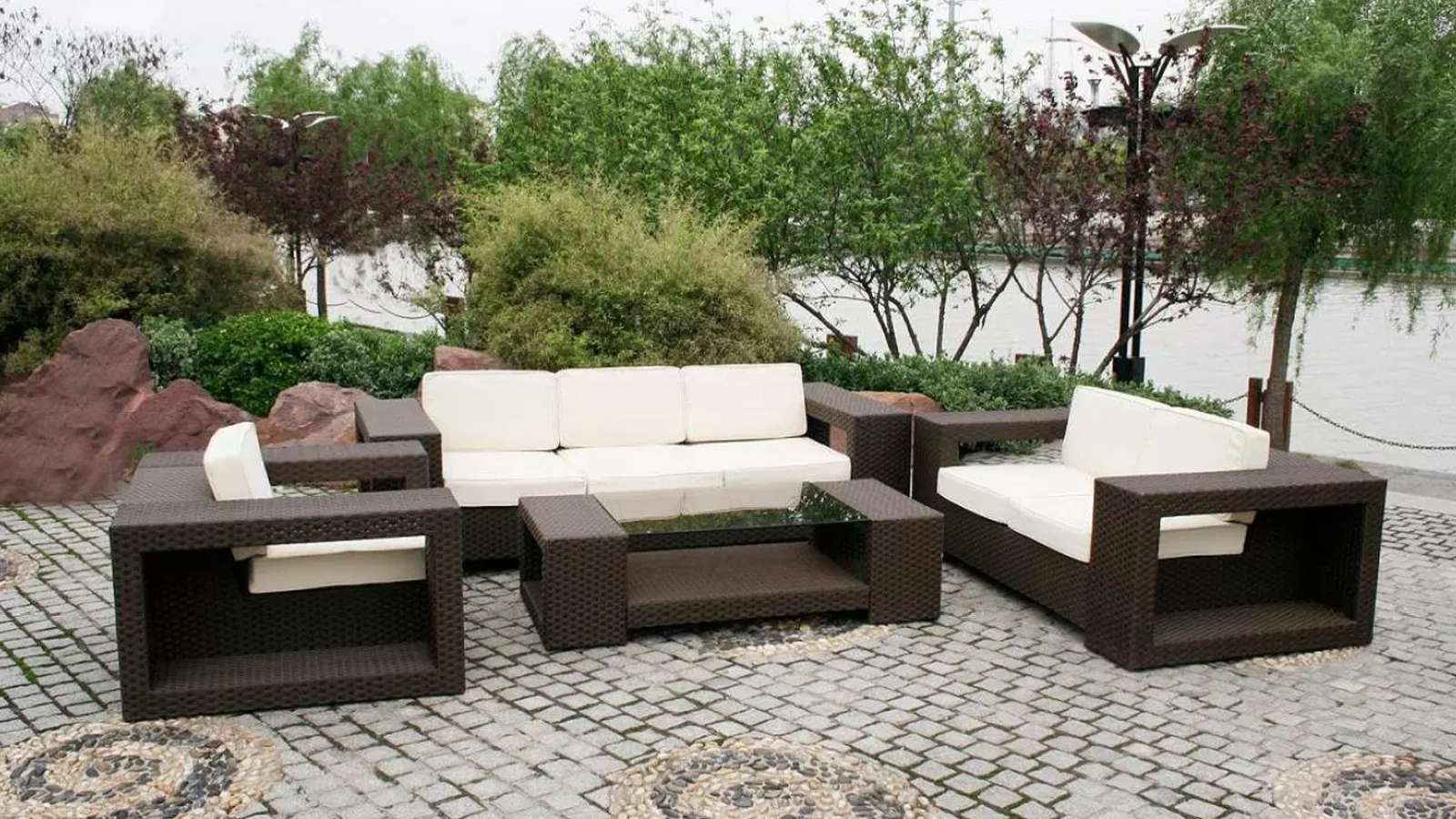 Some Ideas Of Contemporary Outdoor Furniture With Simple Design
