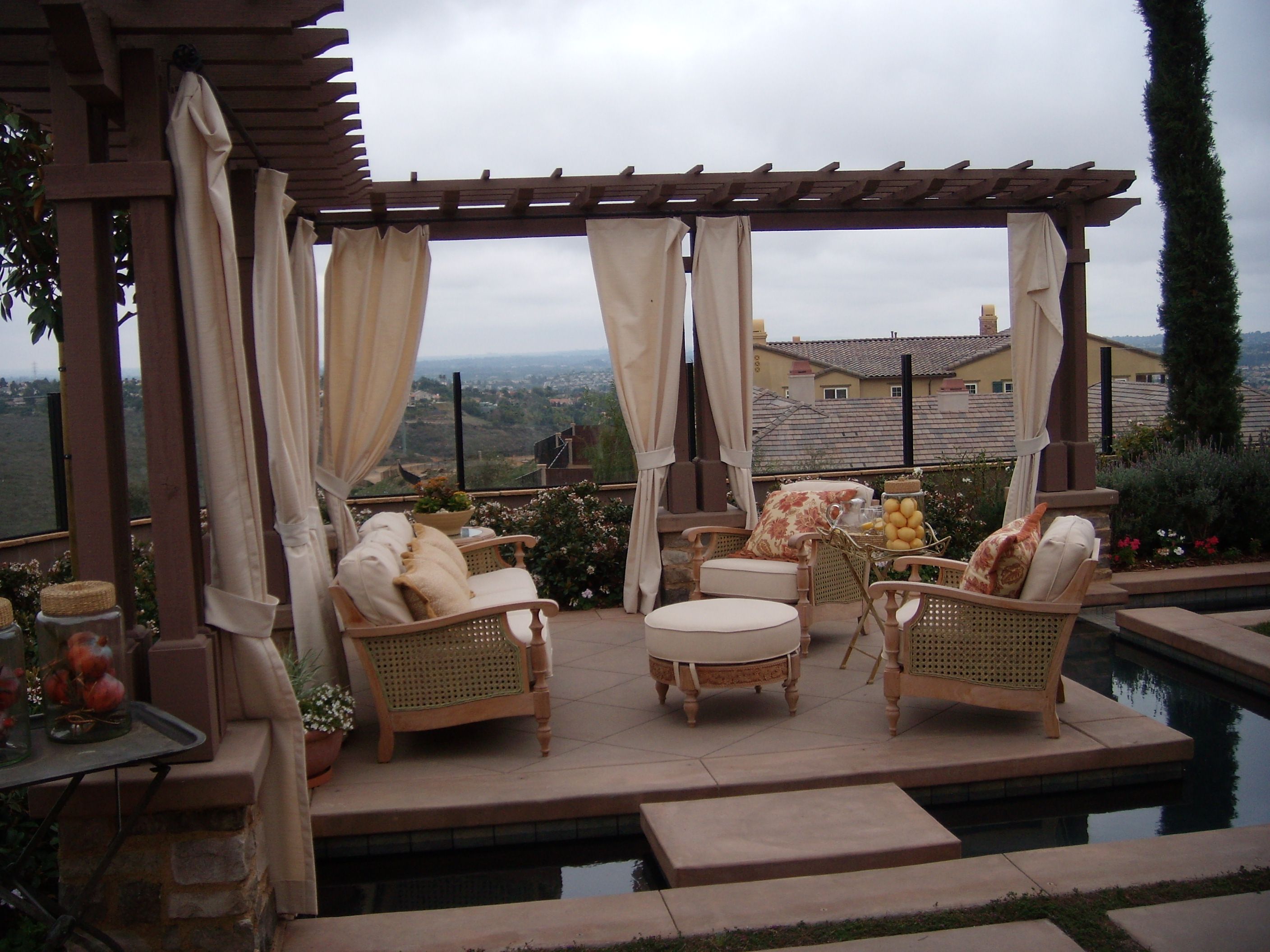 outdoor living space kitchen and patio